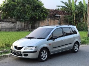 33 Mazda Premacy 1.8 A_T 2002 (1)